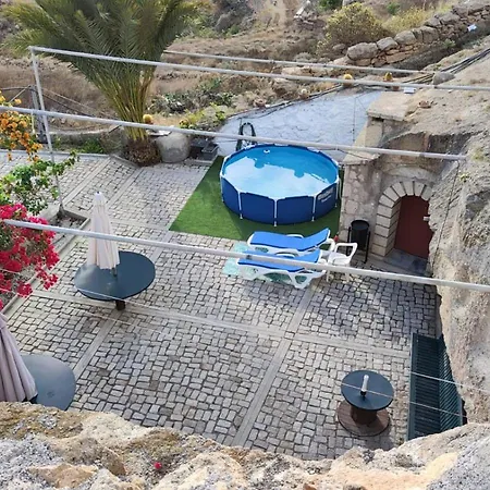 Eco Holidays Cave House Justine *