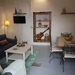 Vakantiehuis Eco Holidays Cave House Justine *
