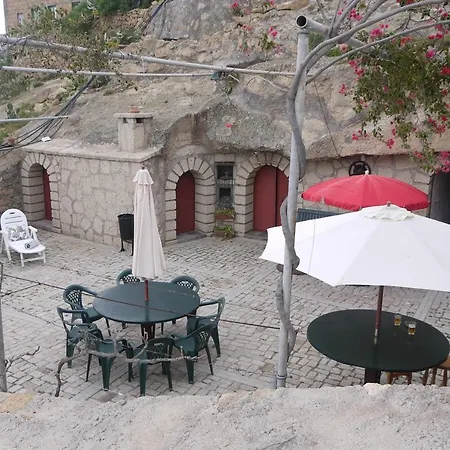 Vakantiehuis Eco Holidays Cave House Justine *
