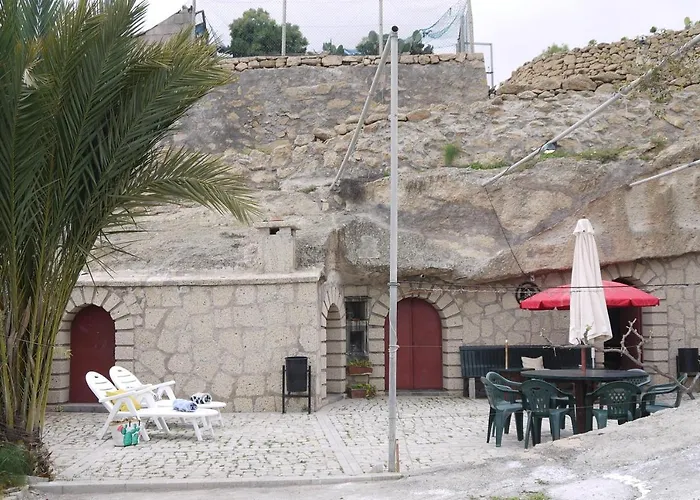 Eco Holidays Cave House Justine Feriehus *