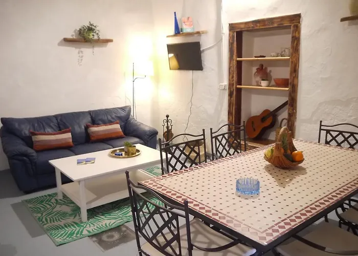 Eco Holidays Cave House Justine Дом отдыха *