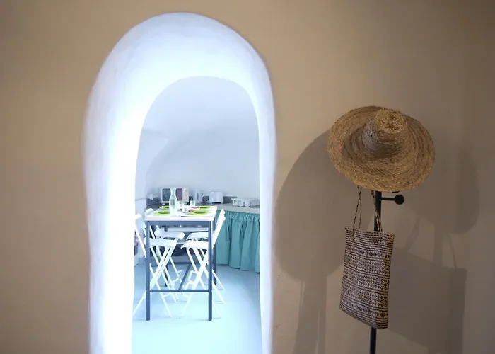 Eco Holidays Cave House Justine Гранадилла-де-Абона