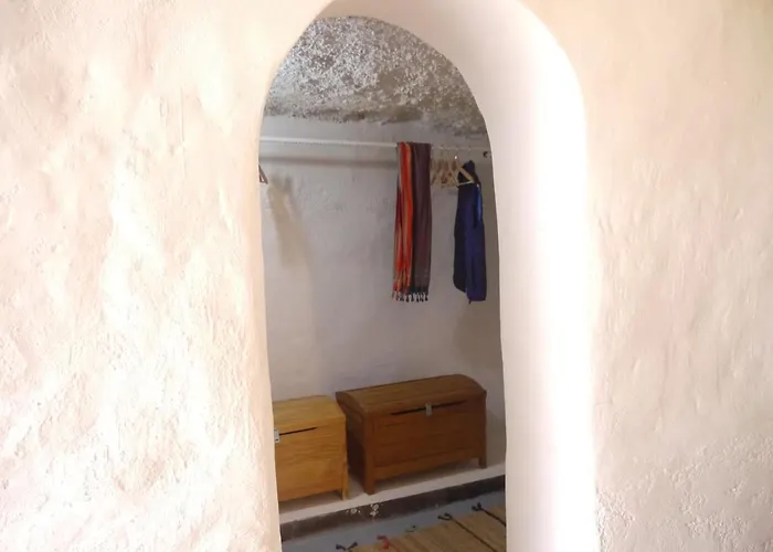 Дом отдыха Eco Holidays Cave House Justine